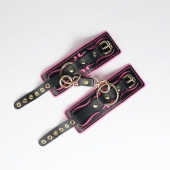 Черные кожаные наручники с розовой строчкой - Crazy Handmade - купить с доставкой в Долгопрудном