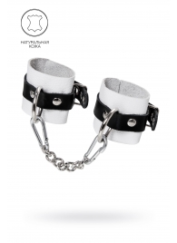 Бело-черные кожаные наручники с одним ремешком с люверсами - Pecado - купить с доставкой в Долгопрудном