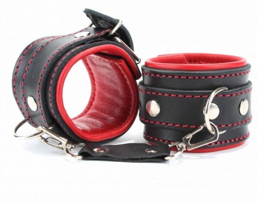 Оковы на ноги с красным подкладом - БДСМ Арсенал - купить с доставкой в Долгопрудном