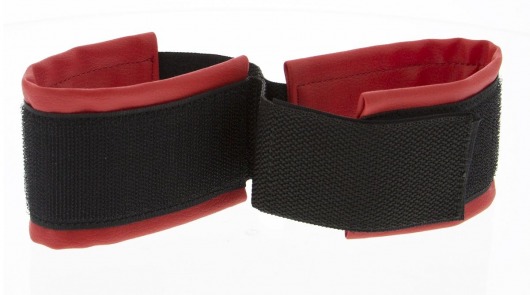 Полиуретановые манжеты для фиксации рук вместе Bound Together Wrist Restraints - Blush Novelties - купить с доставкой в Долгопрудном